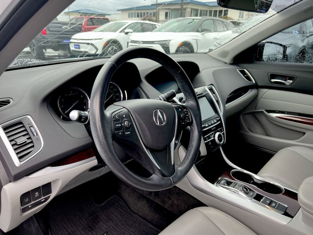 2017 Acura TLX w/Technology Package