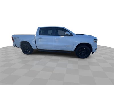 2020 RAM 1500 Laramie Crew Cab 4x4 5'7" Box