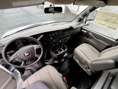 2025 Chevrolet Express Cutaway 3500 1WT