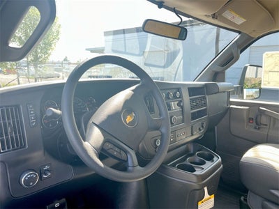 2025 Chevrolet Express Cutaway 3500 1WT