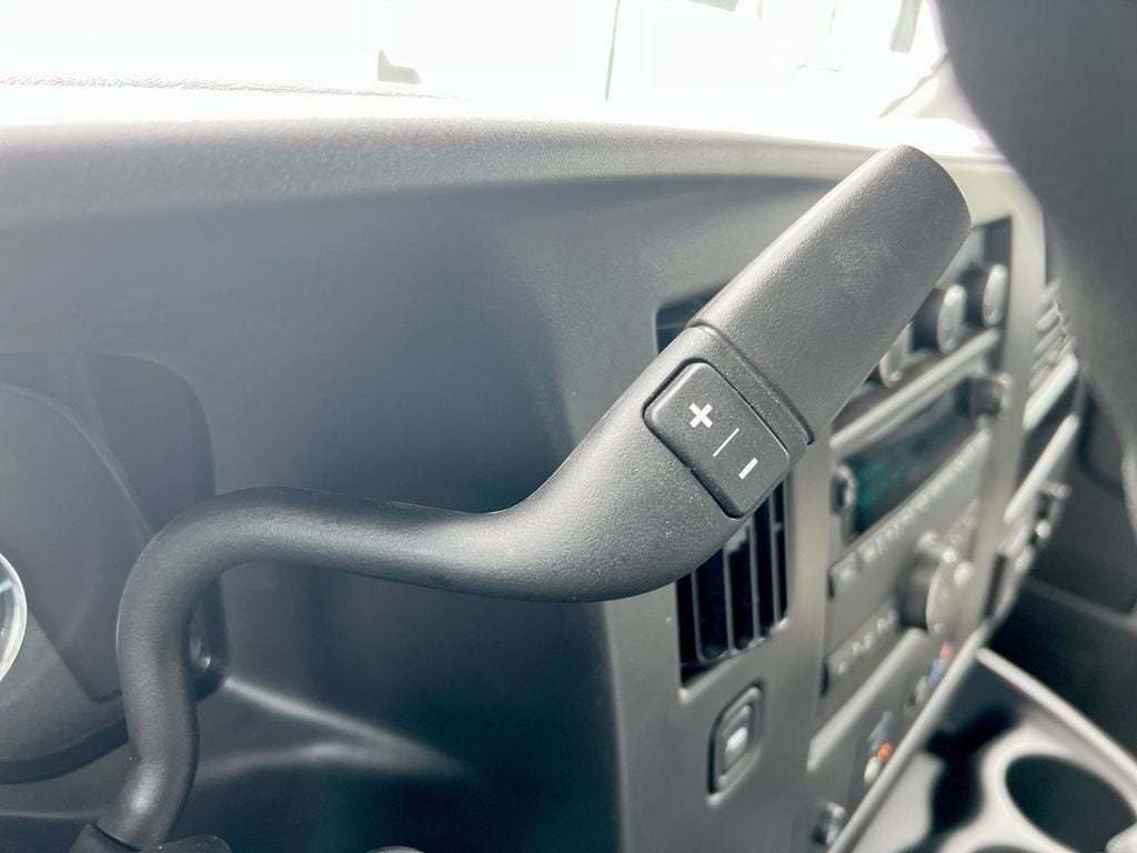 2025 Chevrolet Express Cutaway 3500 1WT