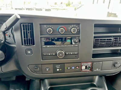 2025 Chevrolet Express Cutaway 3500 1WT