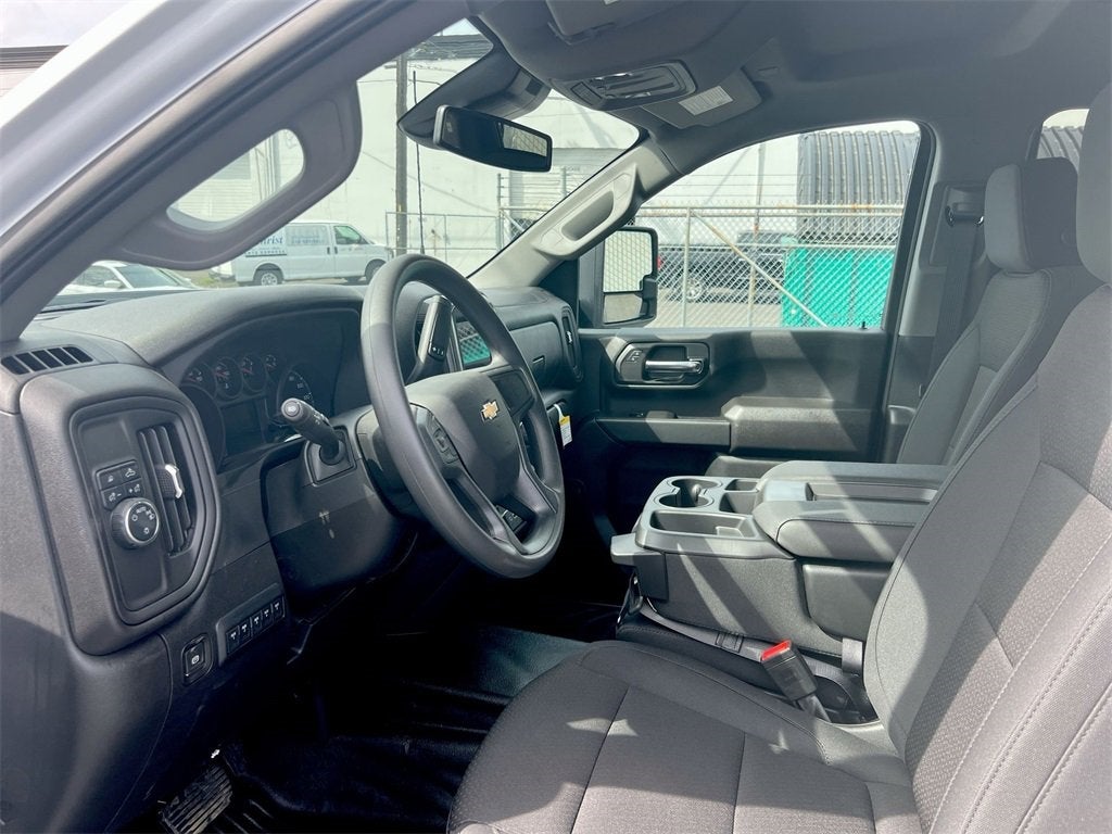 2025 Chevrolet Silverado 3500 HD Chassis Cab Work Truck