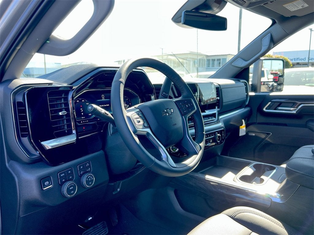 2025 Chevrolet Silverado 3500 HD LTZ