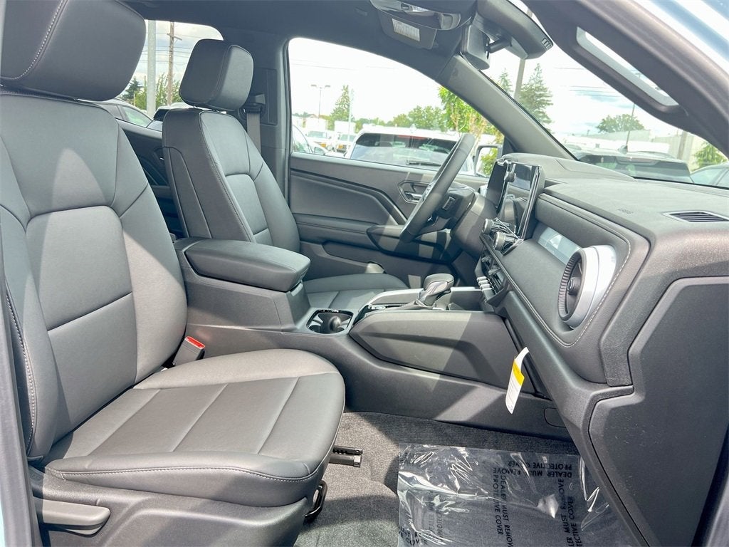 2025 Chevrolet Colorado WT/LT