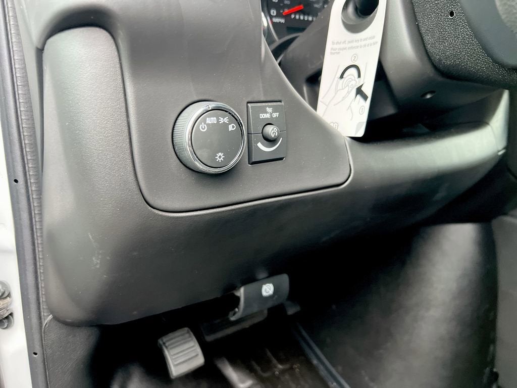 2025 Chevrolet Express Cargo WT