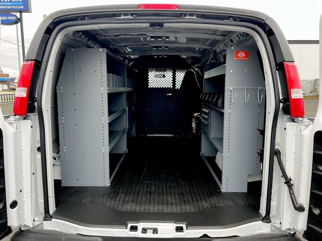 2025 Chevrolet Express Cargo WT