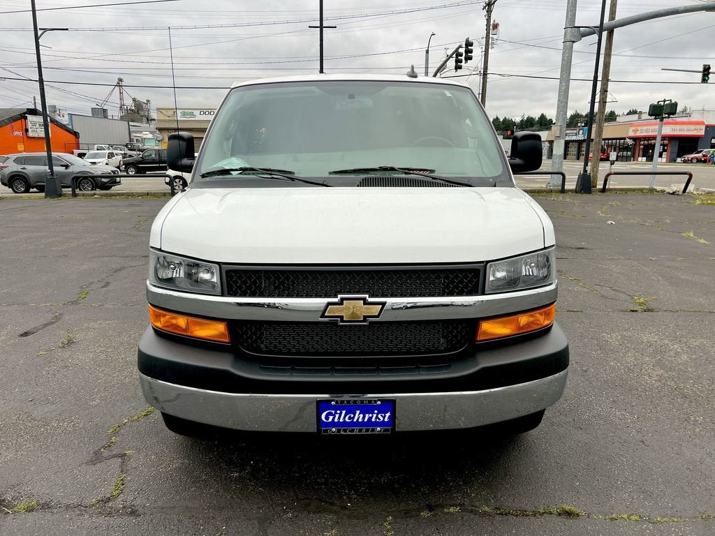 2025 Chevrolet Express Cargo WT