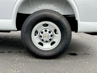 2025 Chevrolet Express Cargo WT