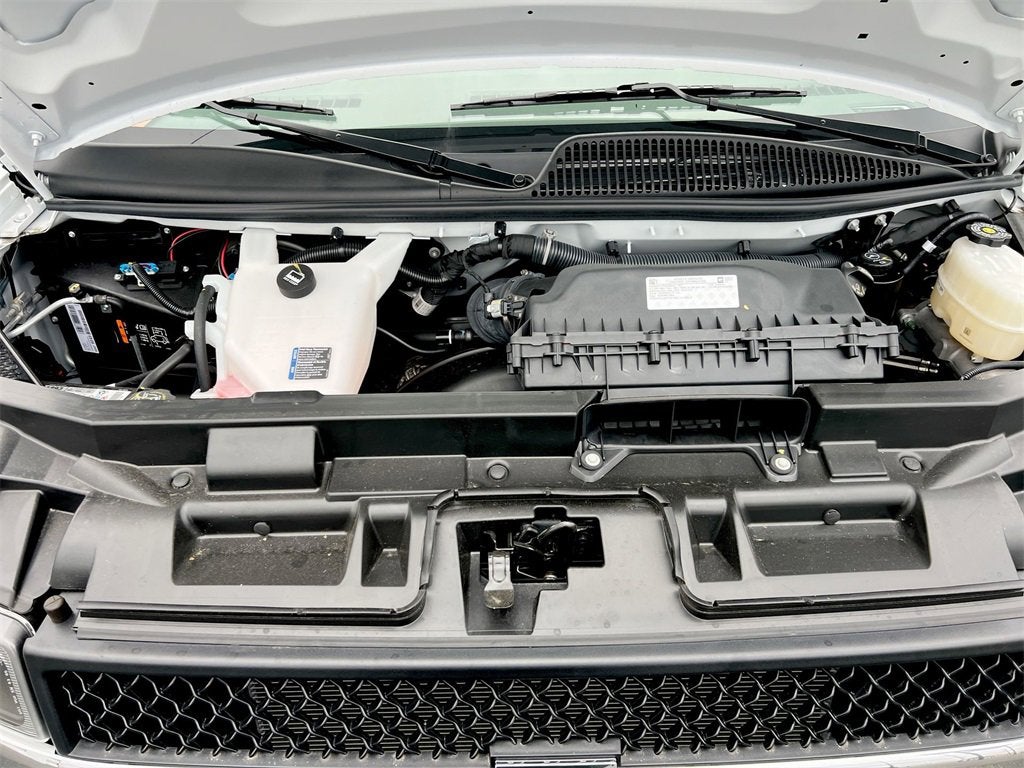 2025 Chevrolet Express Cargo 2500 WT