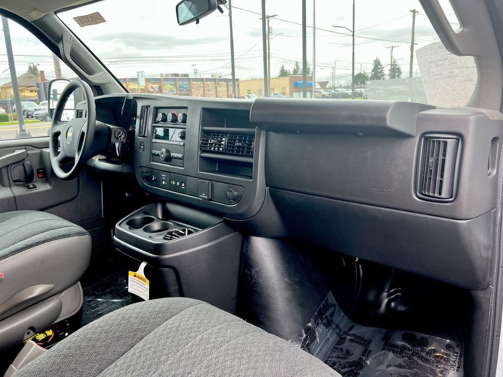 2025 Chevrolet Express Cargo 2500 WT