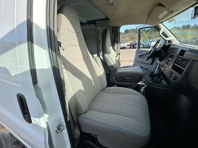 2025 Chevrolet Express Cargo WT
