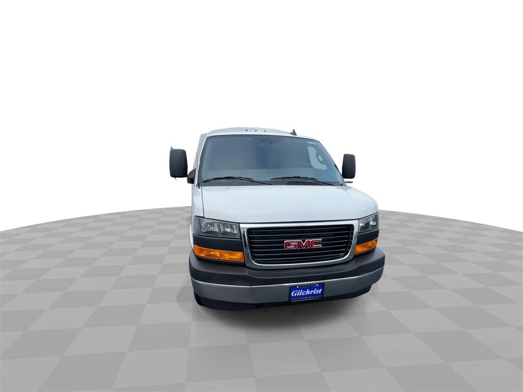 2025 GMC Savana Cutaway 3500 1WT