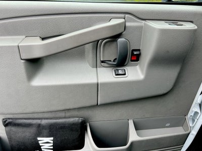 2025 GMC Savana Cutaway 3500 1WT