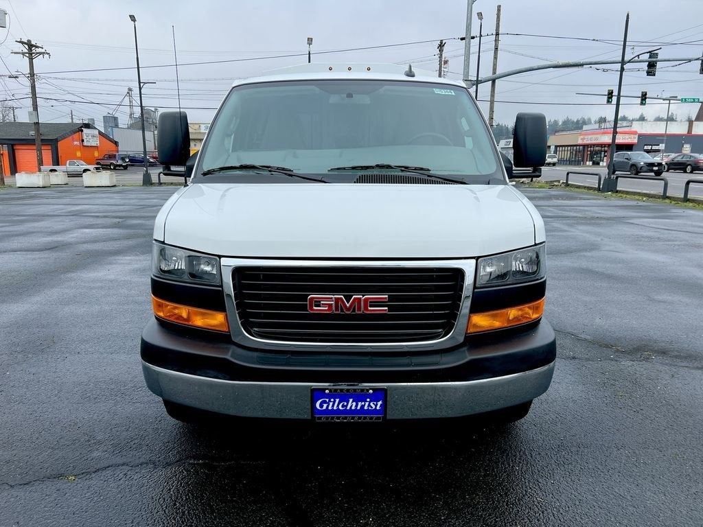 2025 GMC Savana Cutaway 3500 1WT