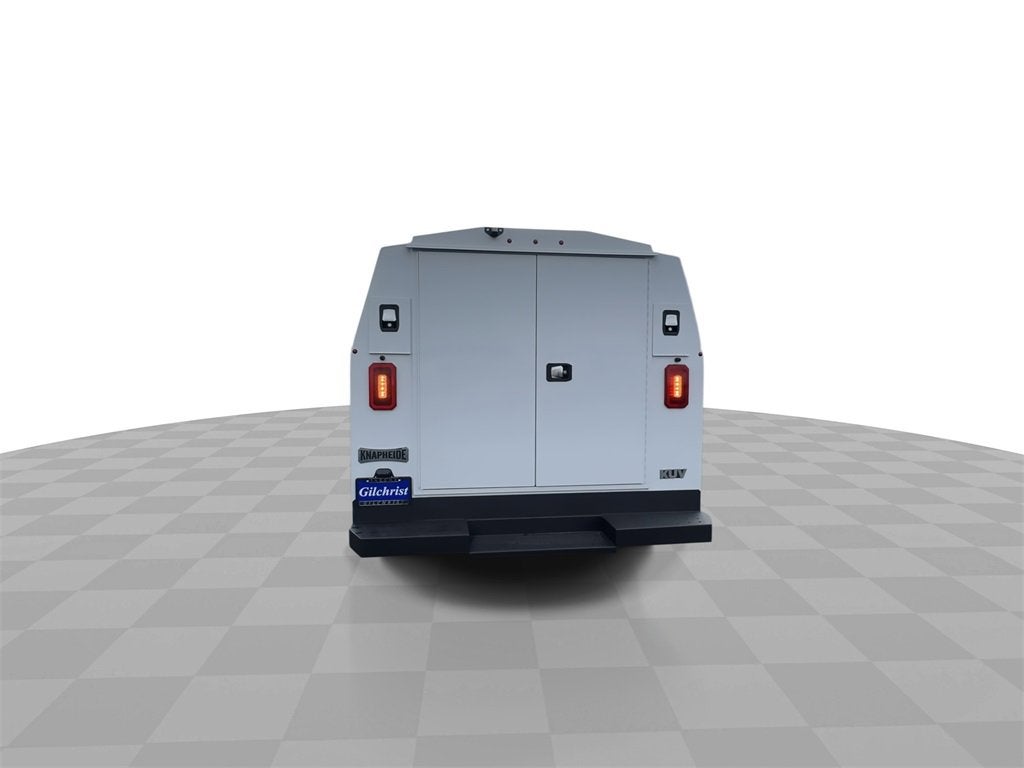 2025 GMC Savana Cutaway 3500 1WT