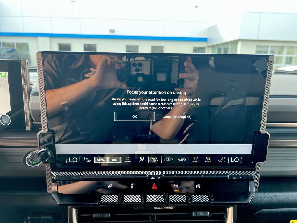 2025 GMC HUMMER EV SUV 2X