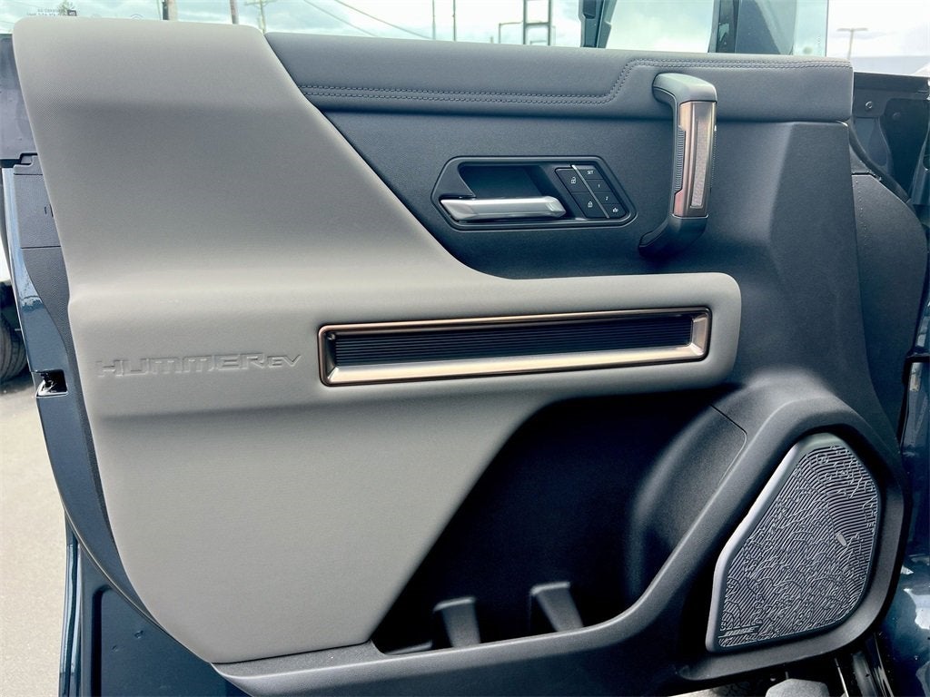 2025 GMC HUMMER EV SUV 2X