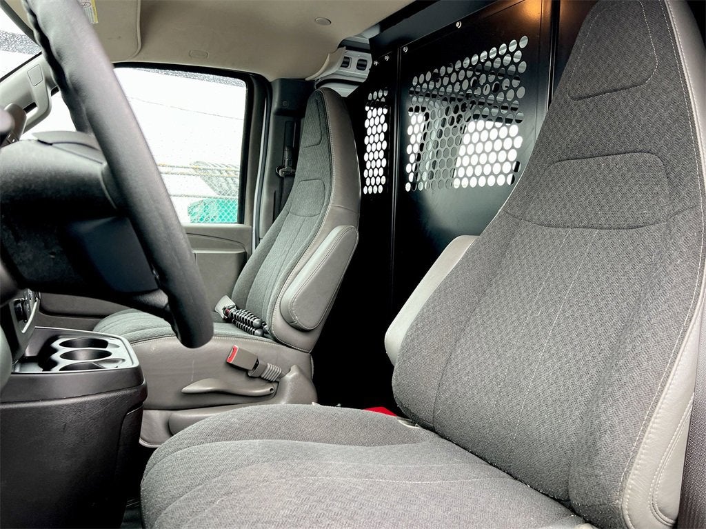 2022 GMC Savana Cargo 2500 Work Van