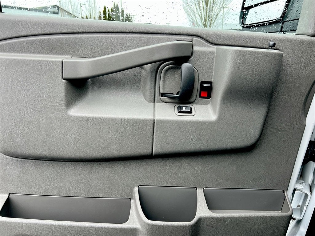 2022 GMC Savana Cargo 2500 Work Van