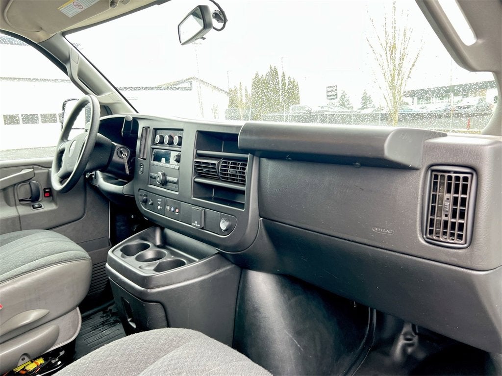 2022 GMC Savana Cargo 2500 Work Van