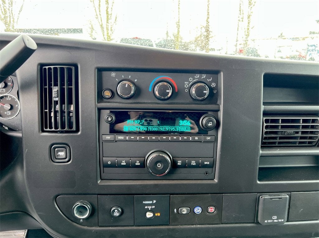 2022 GMC Savana Cargo 2500 Work Van