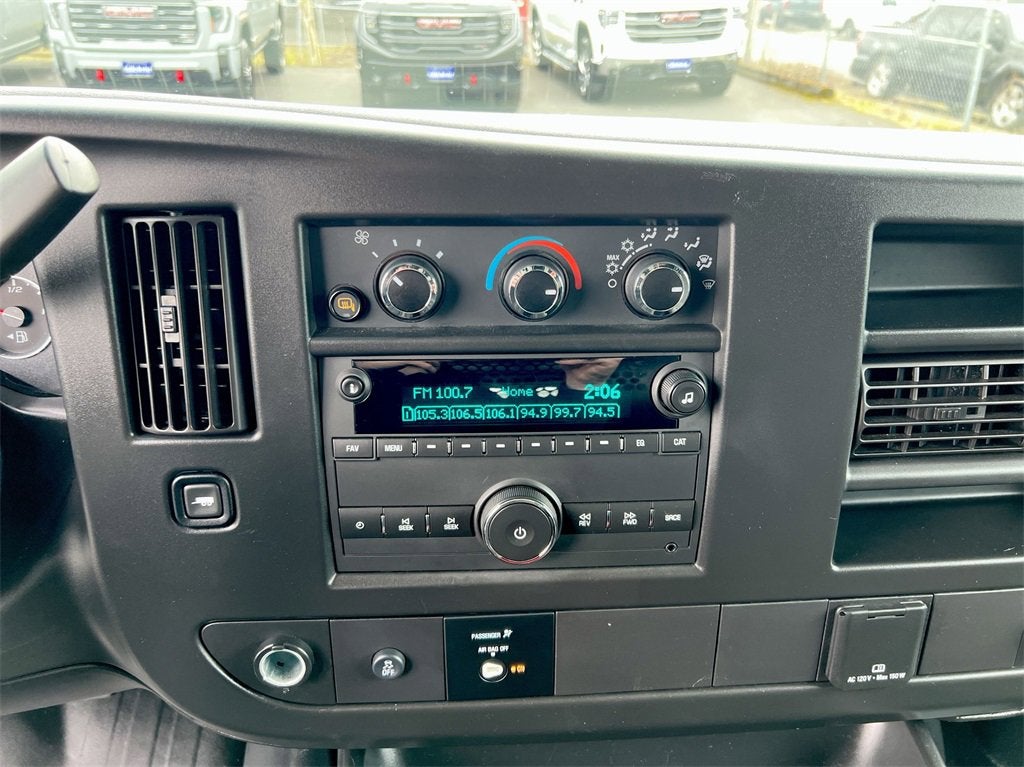 2022 GMC Savana Cargo 2500 Work Van