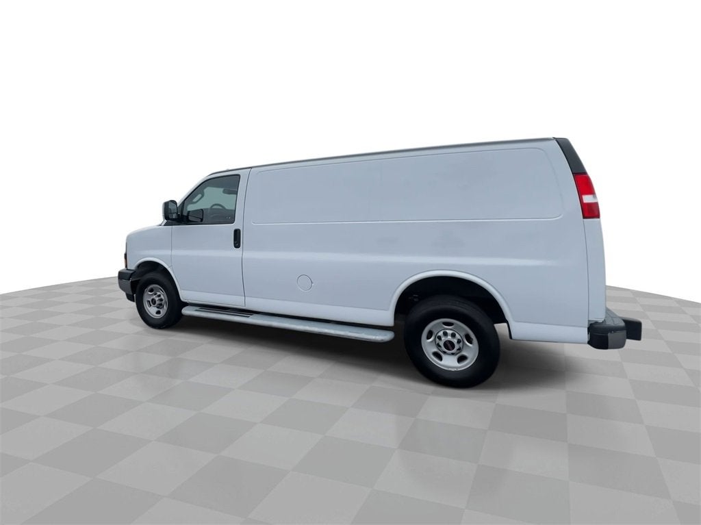 2022 GMC Savana Cargo 2500 Work Van
