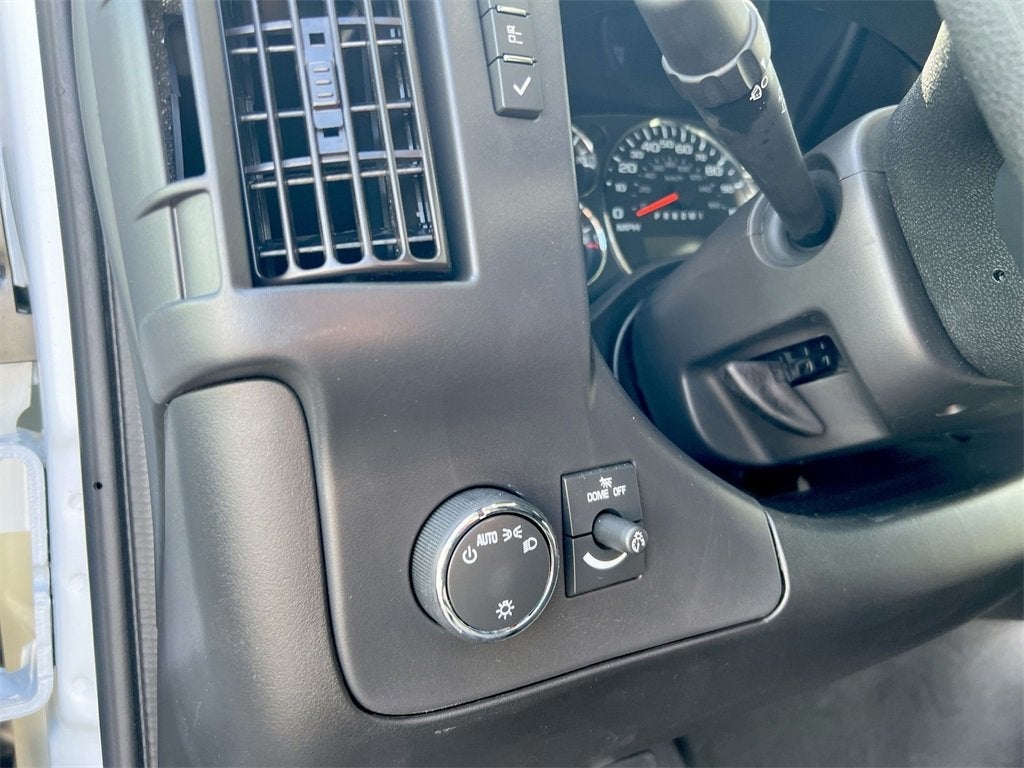 2025 GMC Savana Cargo 2500 Work Van