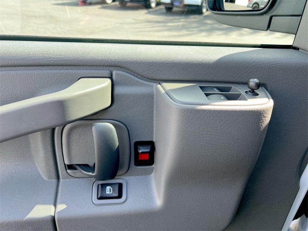 2025 GMC Savana Cargo 2500 Work Van