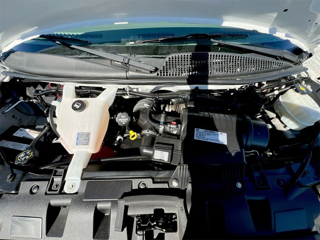 2017 Chevrolet Express Cutaway 3500 Work Van