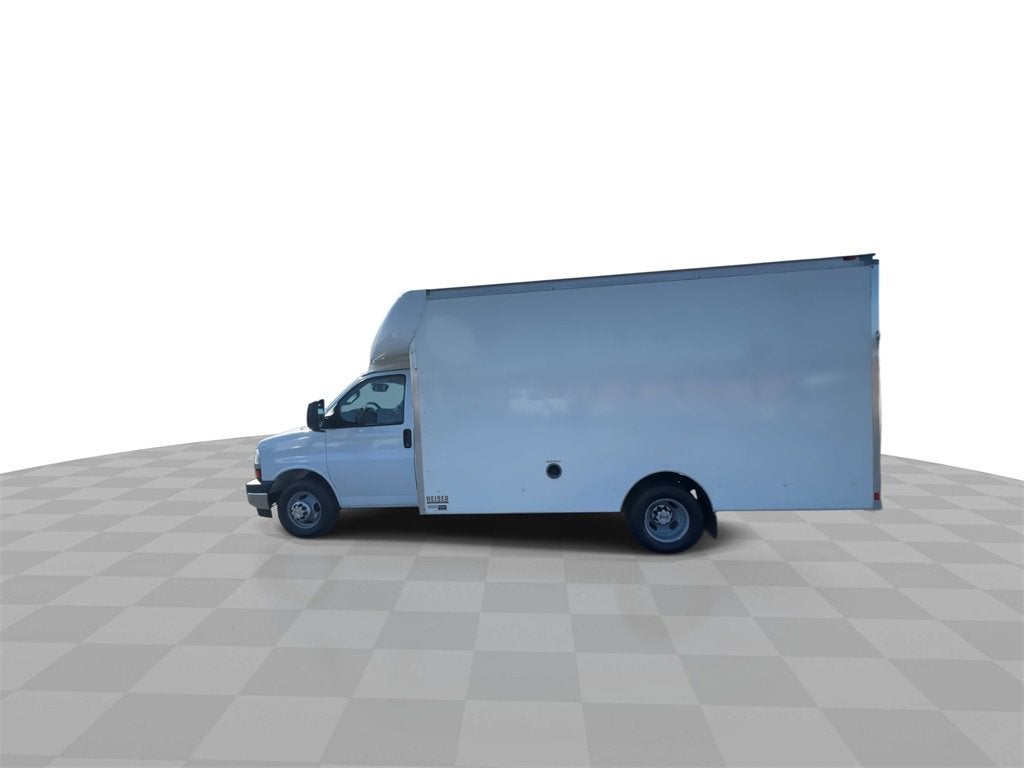2017 Chevrolet Express Cutaway 3500 Work Van