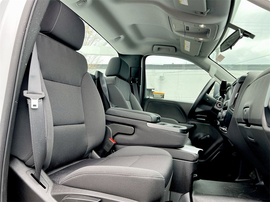 2023 Chevrolet Silverado 5500 HD Work Truck