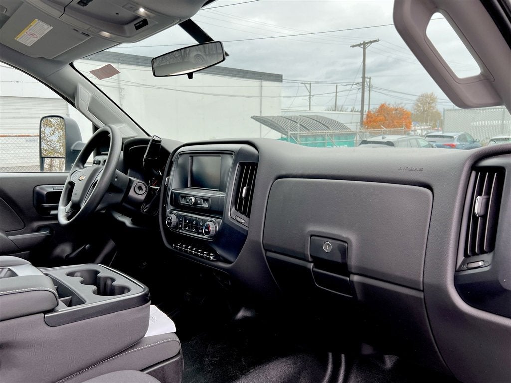 2023 Chevrolet Silverado 5500 HD Work Truck