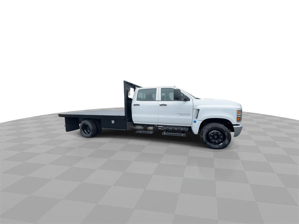 2024 Chevrolet Silverado 5500 HD Work Truck