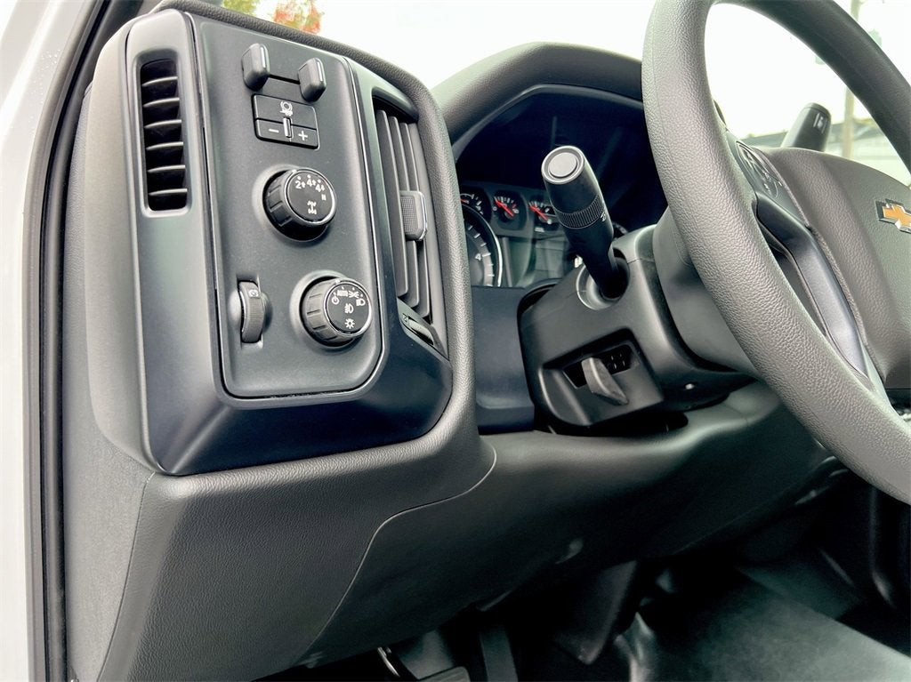 2024 Chevrolet Silverado 5500 HD Work Truck