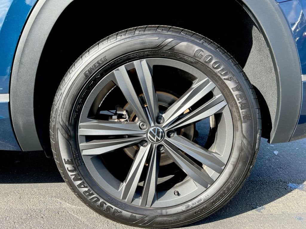 2021 Volkswagen Atlas 3.6L V6 SE w/Technology R-Line