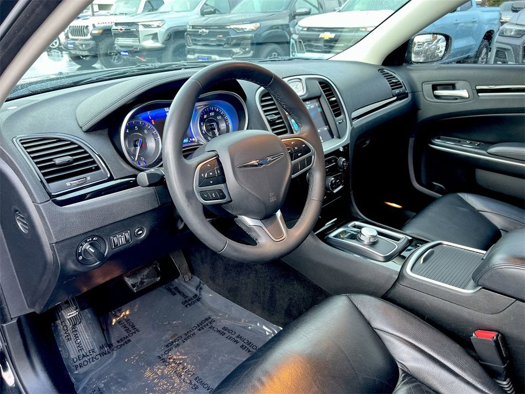 2023 Chrysler 300 Touring