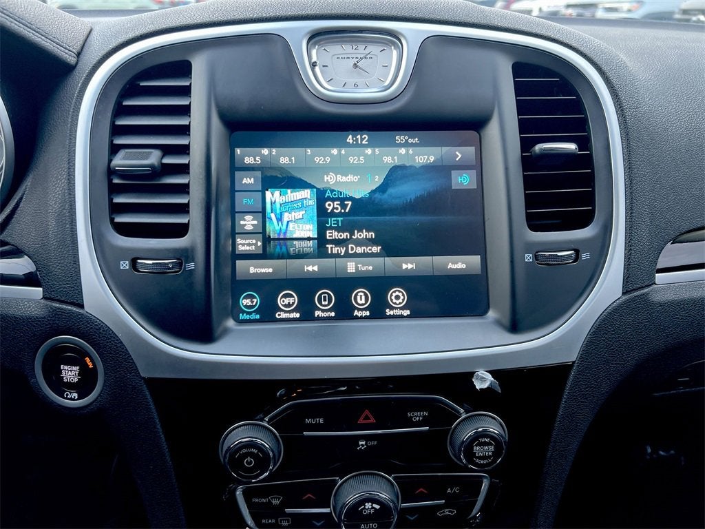 2023 Chrysler 300 Touring