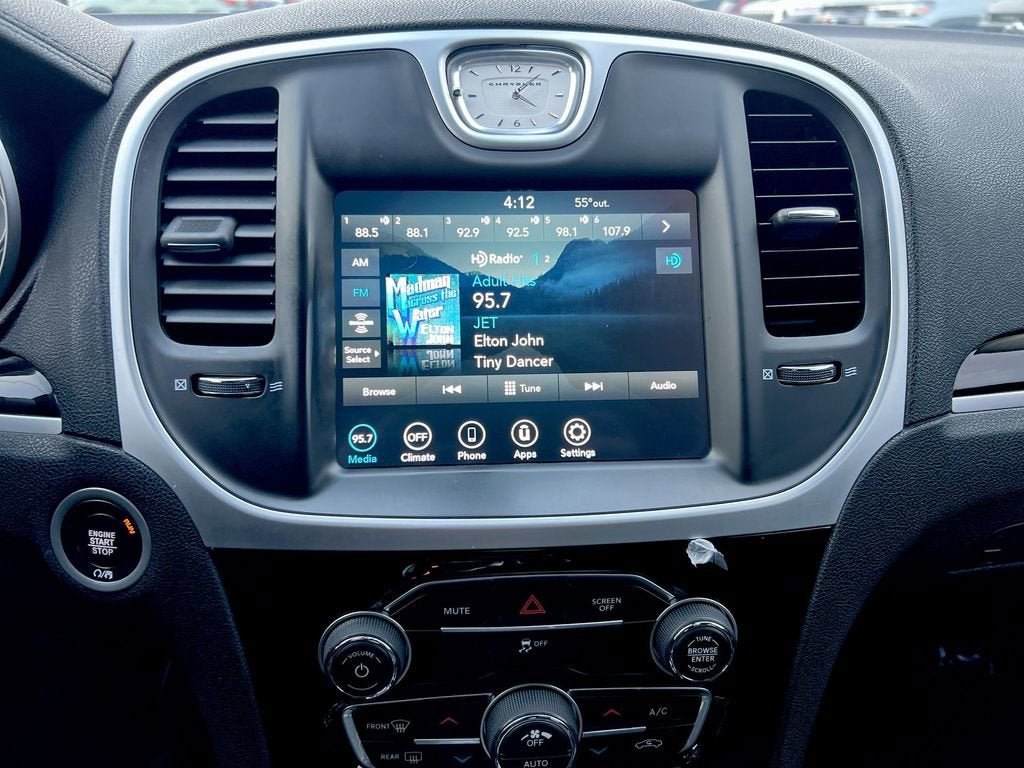 2023 Chrysler 300 Touring