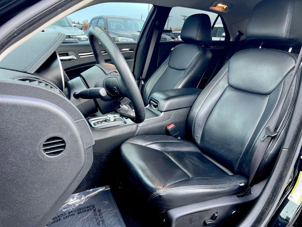 2023 Chrysler 300 Touring