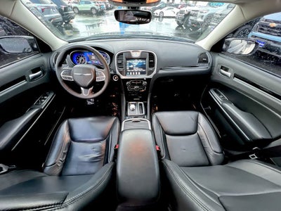 2023 Chrysler 300 Touring