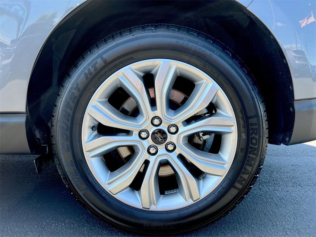 2024 Ford Edge Titanium