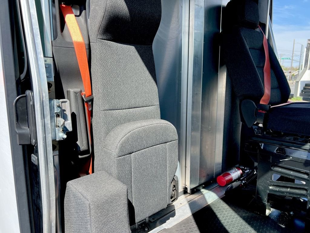 2023 BrightDrop Zevo 600 EJY