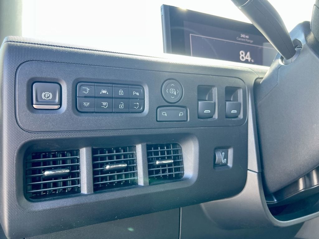 2023 BrightDrop Zevo 600 EJY