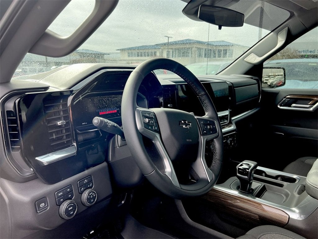 2025 Chevrolet Silverado 1500 LT Trail Boss