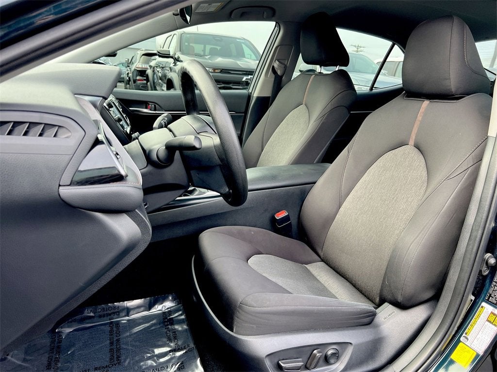 2020 Toyota Camry LE Hybrid