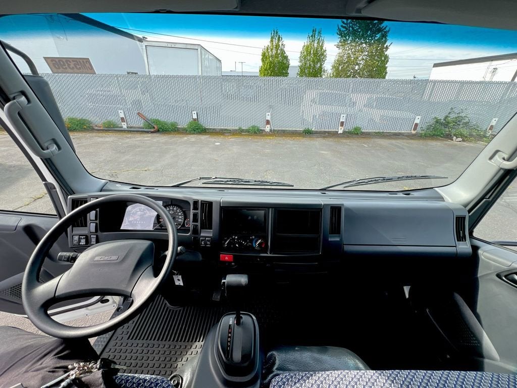 2025 Chevrolet Low Cab Forward 3500 HG NA