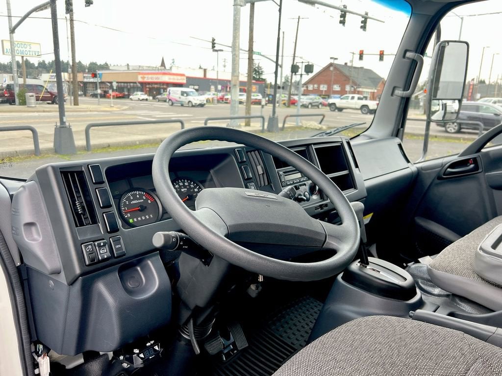 2025 Chevrolet Low Cab Forward 4500 HG NA