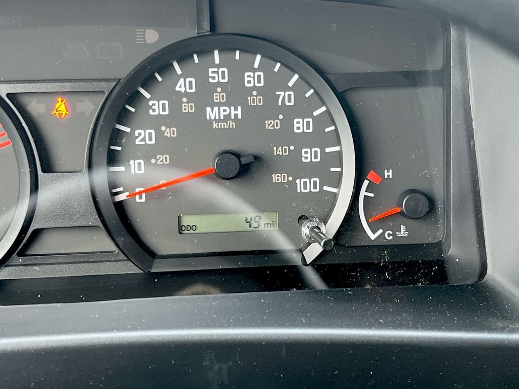 2025 Chevrolet Low Cab Forward 4500 HG NA